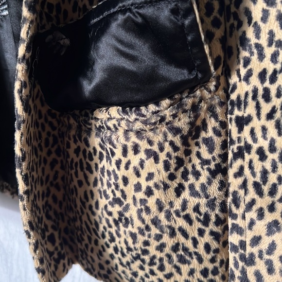 La Maison de la Fausse Fourrure Blazer Size Medium - Picture 11 of 11